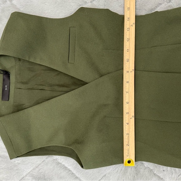 Sir The Label Gilles Vest Olive Green XS Sleeveless Blazer Top NWT Structured - Picture 11 of 16